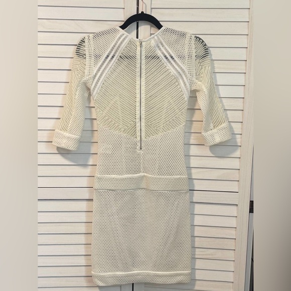Adorable IRO Ashlyn Embroidered White Cream 3/4 Sleeve Dress Size 34 (US 2) - Picture 6 of 10